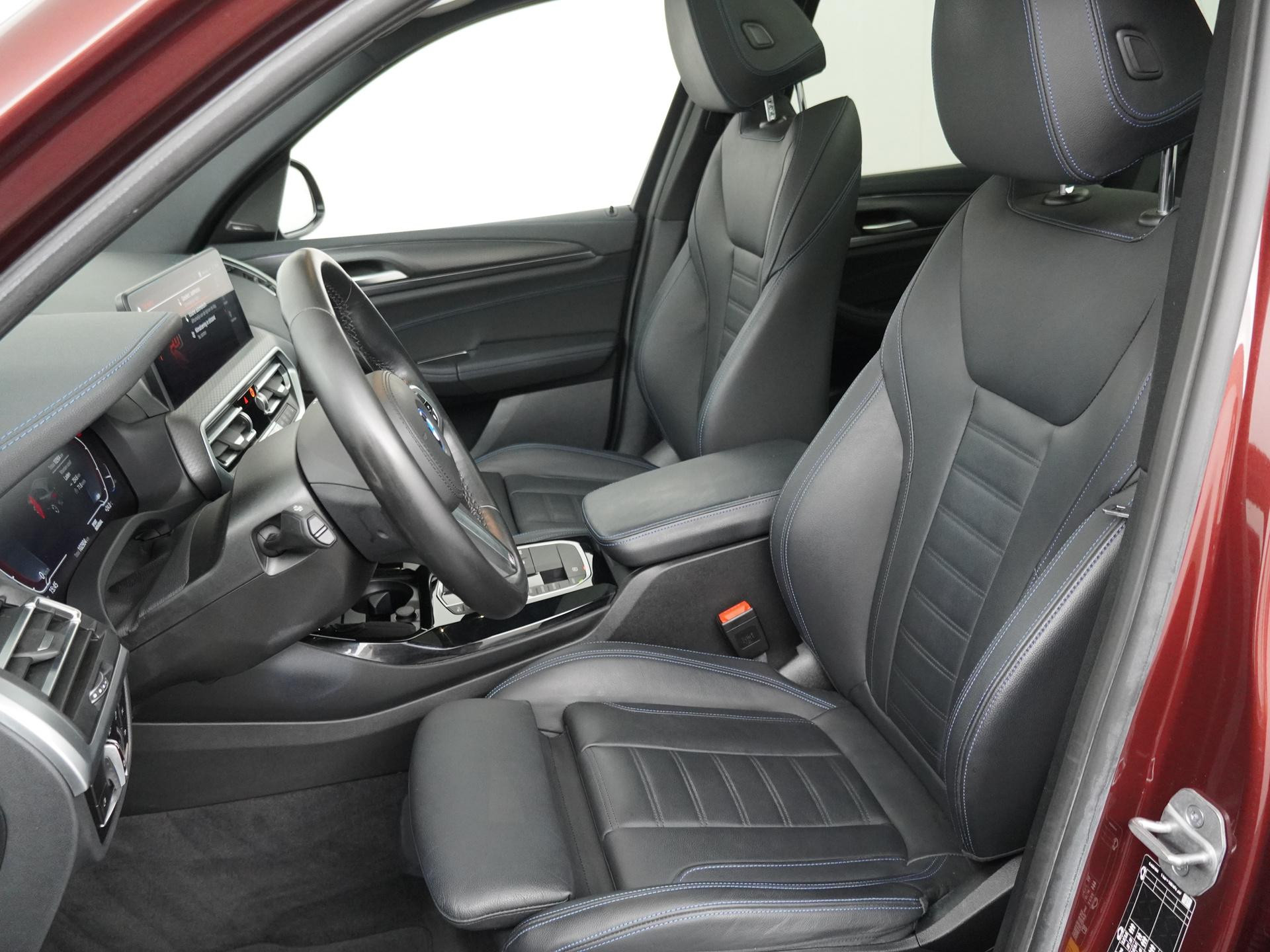 Hoofdafbeelding BMW iX3