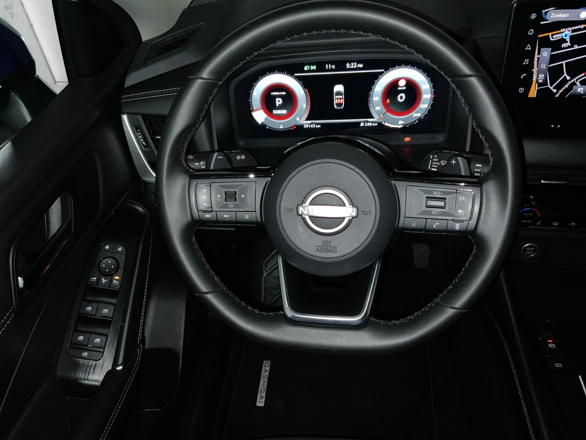 Nissan-QASHQAI-image-12