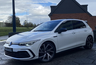 Volkswagen GOLF 1.5 eTSI R-Line/ Virtual CP/ Pano/ IQ-light/ Sfeer/Cam/19"/Keyless