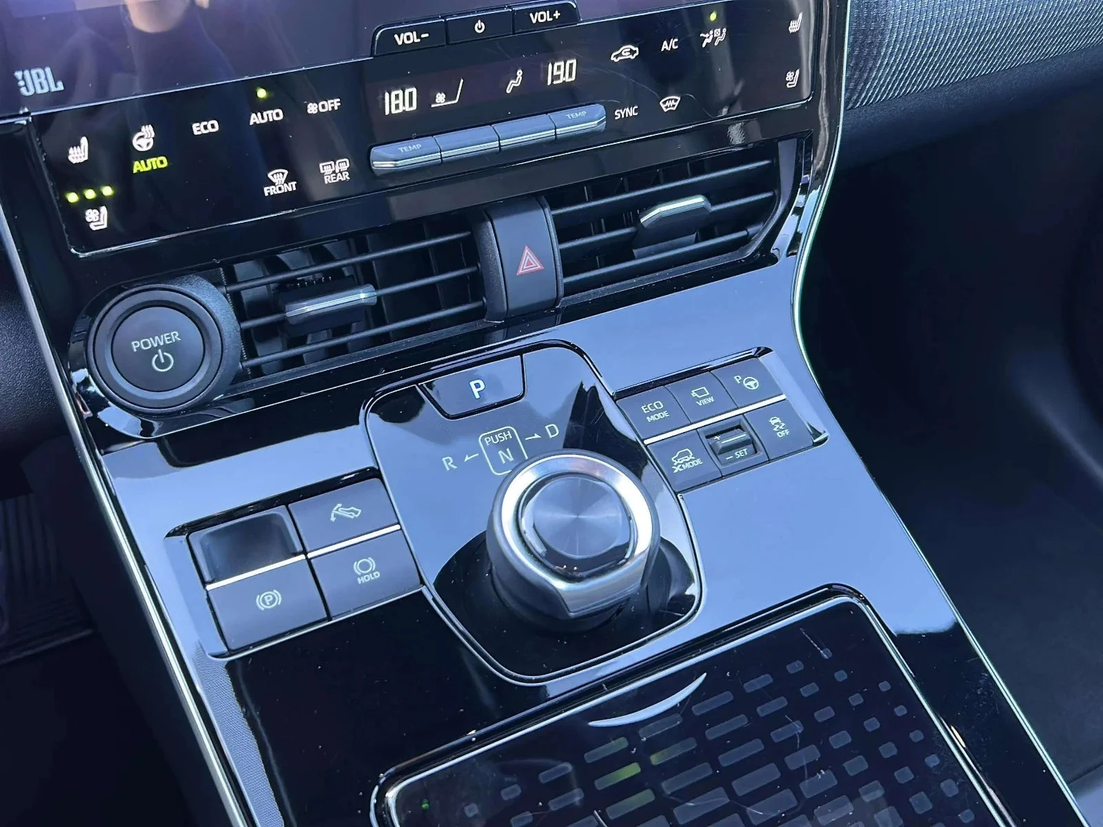 Toyota-bZ4X-image-12