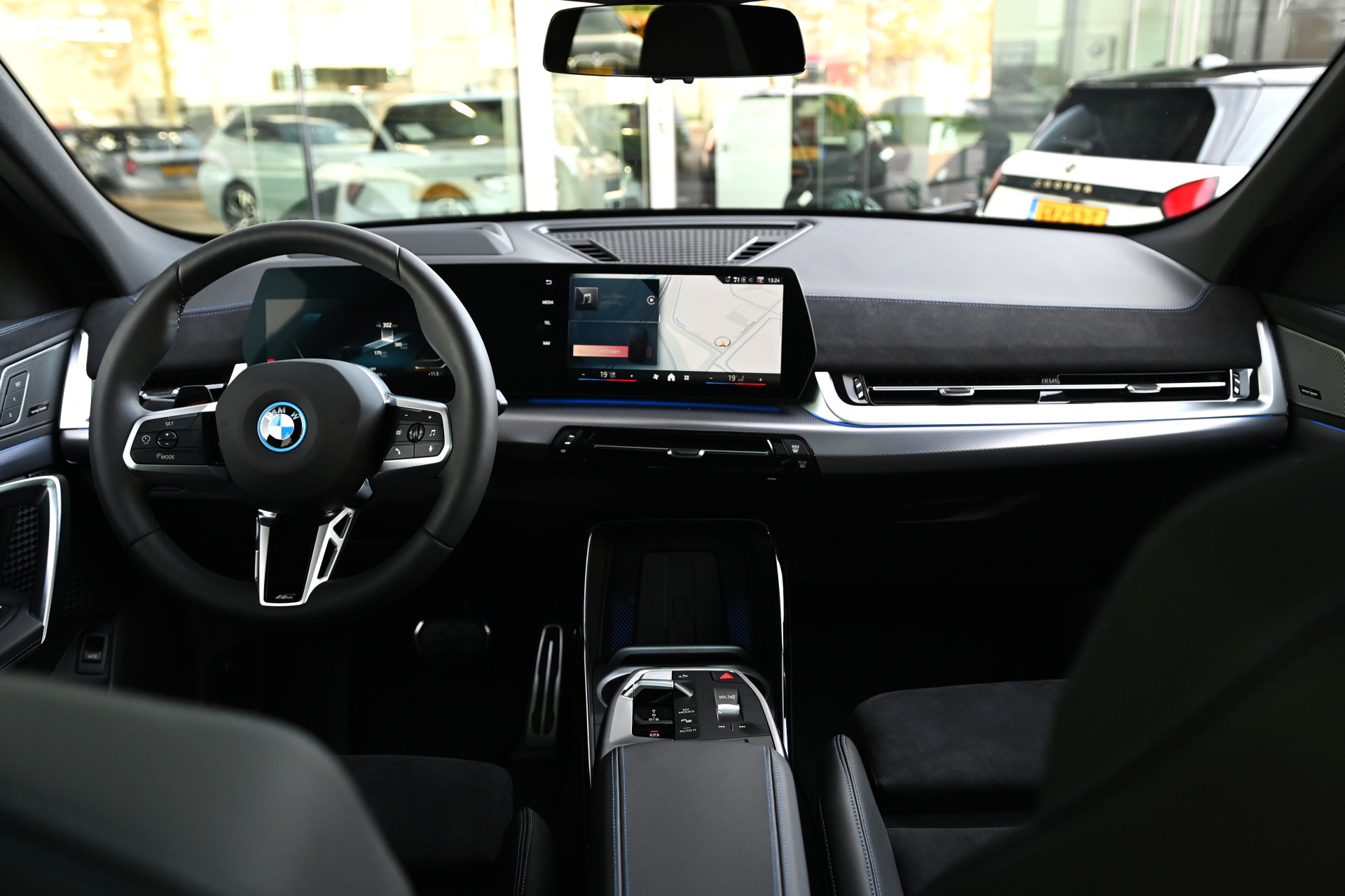 Hoofdafbeelding BMW iX2