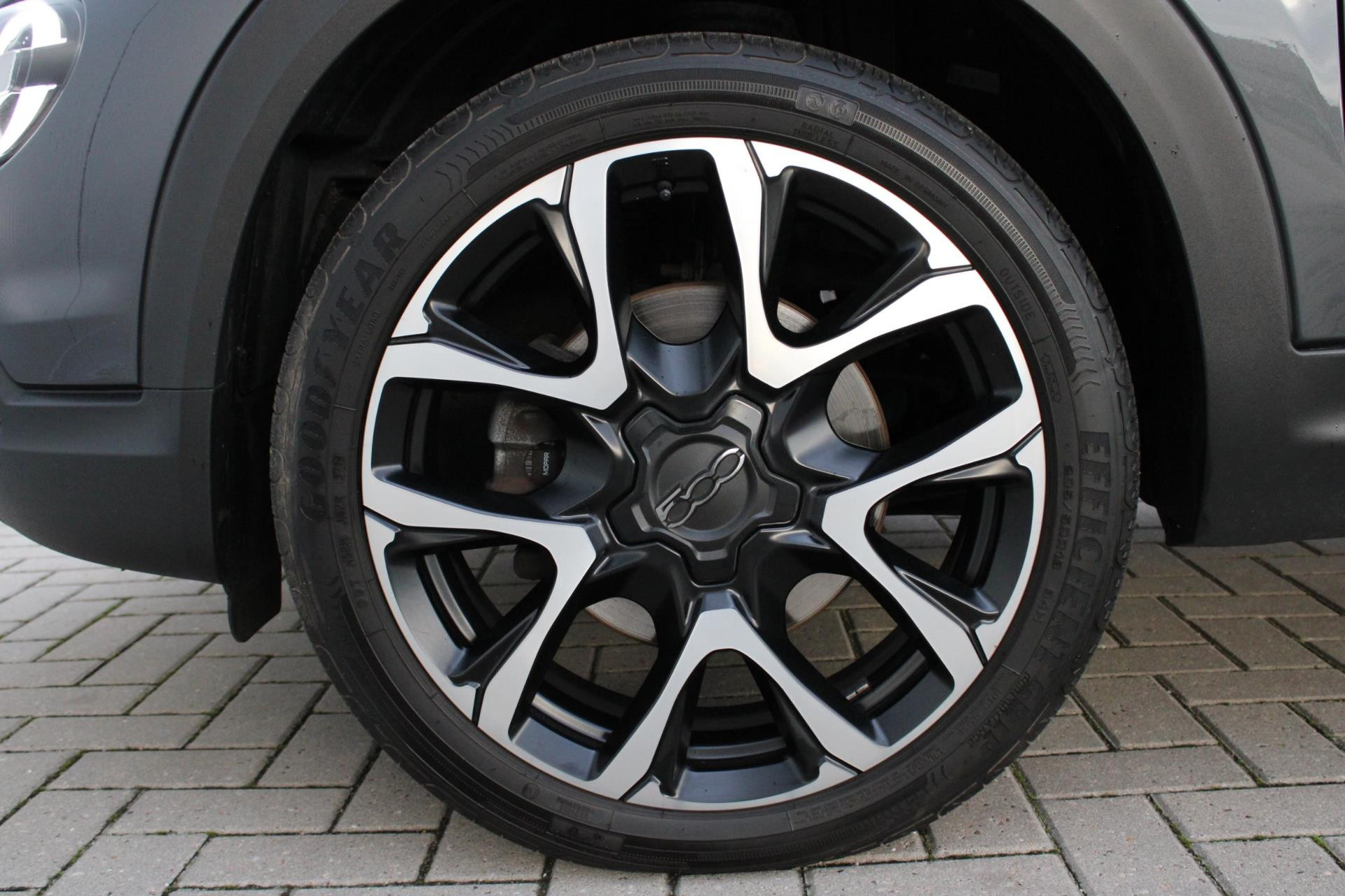 Hoofdafbeelding Fiat 500X