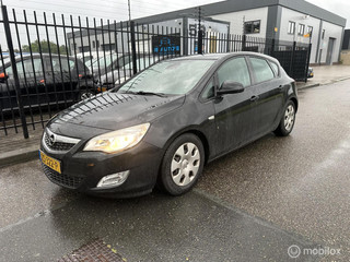 Opel Astra 1.4 Turbo Edition koppaking lek