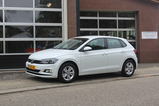 Hoofdafbeelding Volkswagen Polo Volkswagen Polo 1.0 TSI COMFORTLINE BUSINESS