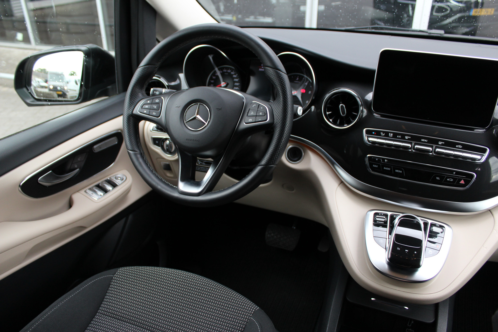 Hoofdafbeelding Mercedes-Benz Marco Polo