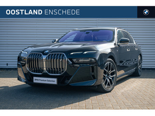 BMW i7 eDrive50 High Executive M Sport / Panoramadak Sky Lounge / Stoelventilatie / Live Cockpit Professional / Parking Assistant Professional / Massagefunctie