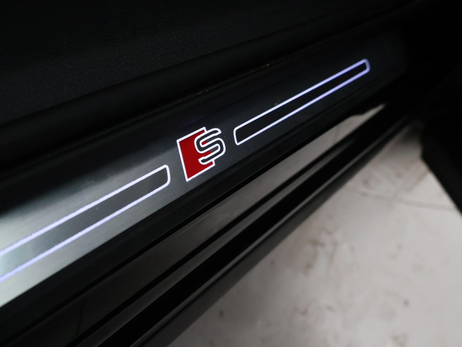 Hoofdafbeelding Audi Q8 e-tron