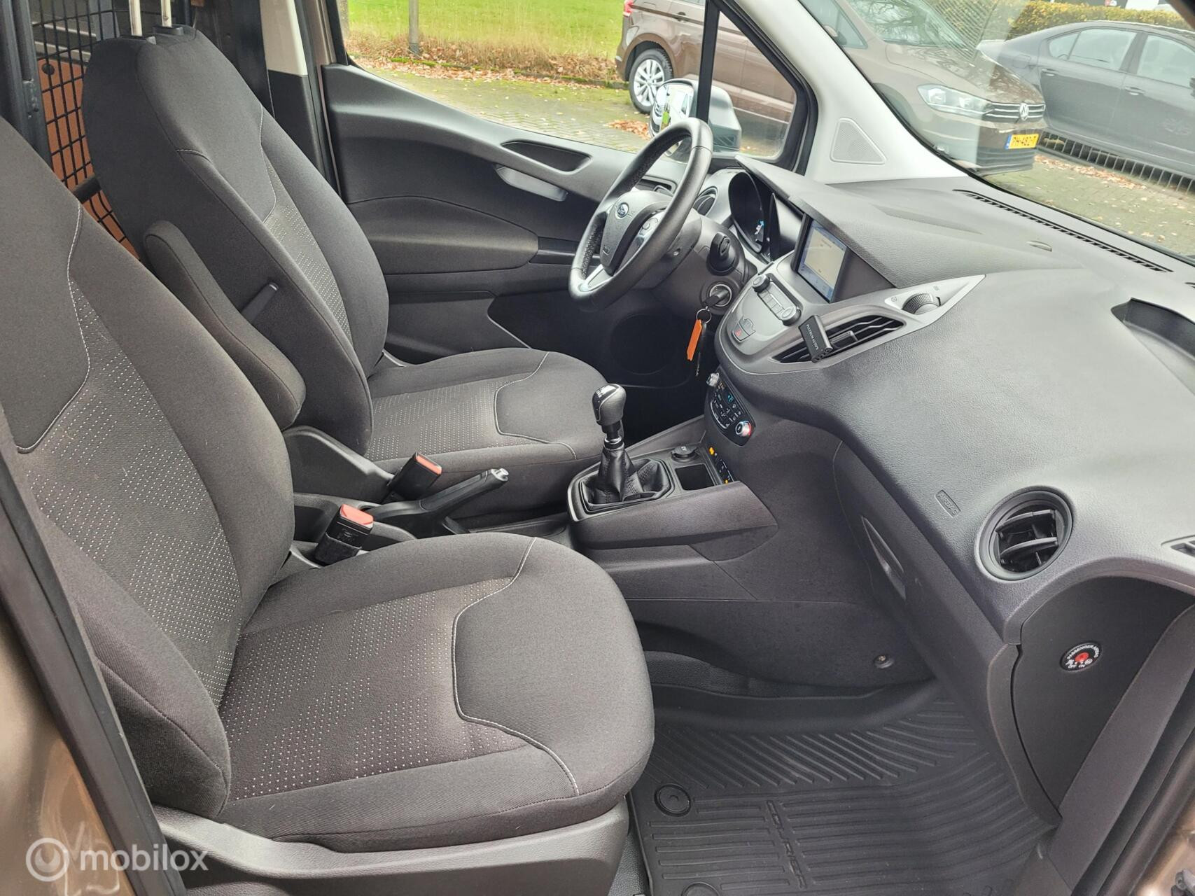 Hoofdafbeelding Ford Transit Courier