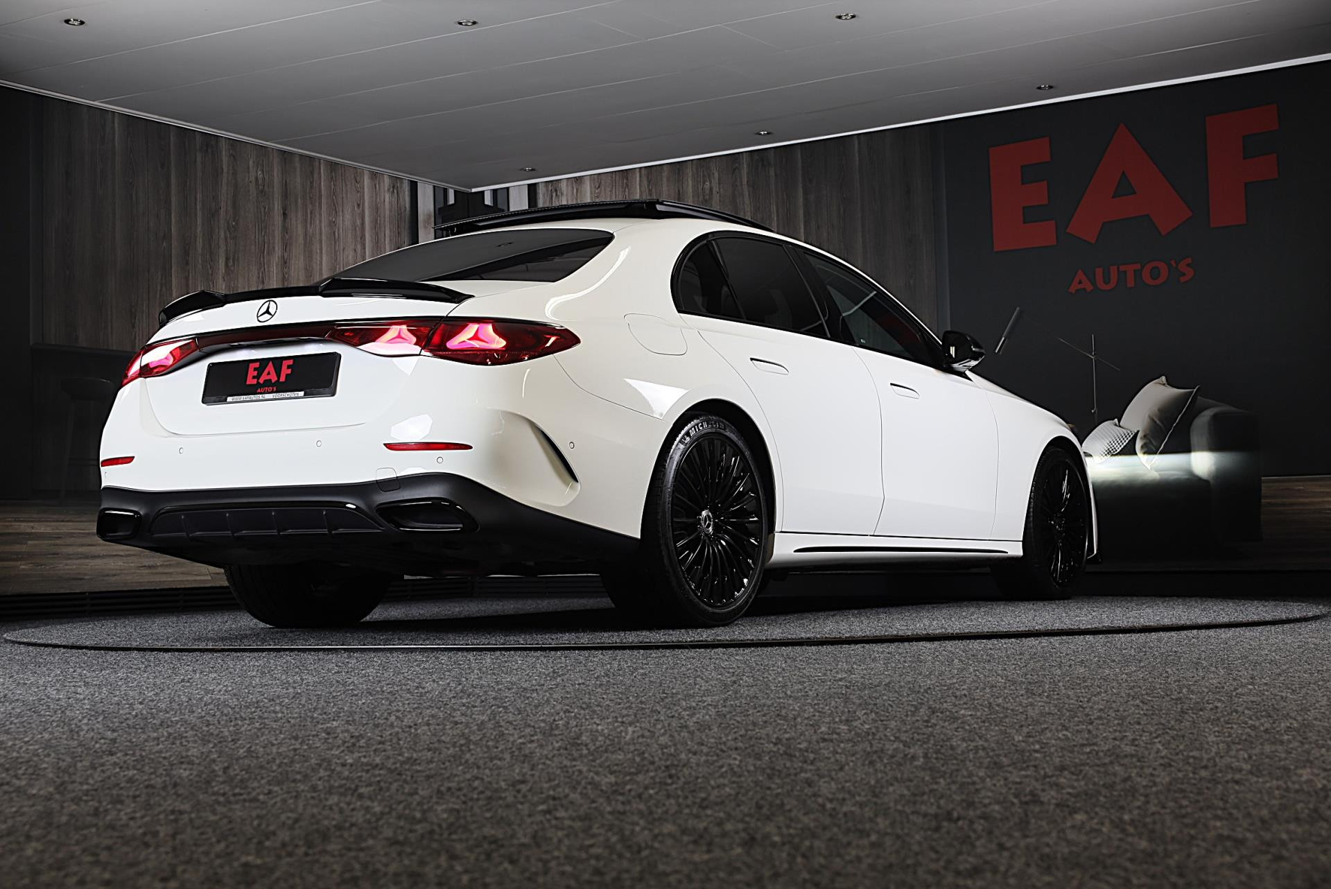 Hoofdafbeelding Mercedes-Benz E-Klasse