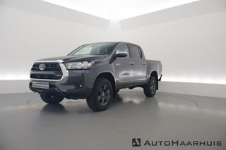Toyota Hilux 2.4 D-4D Double Cab Challenger | "VAN" | Automaat | Grijs kent. | Trekhaak | Camera | Adapt. Cruise | Apple CarPlay