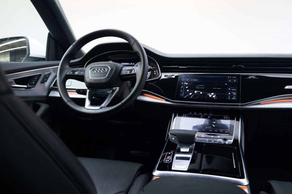 Hoofdafbeelding Audi Q8