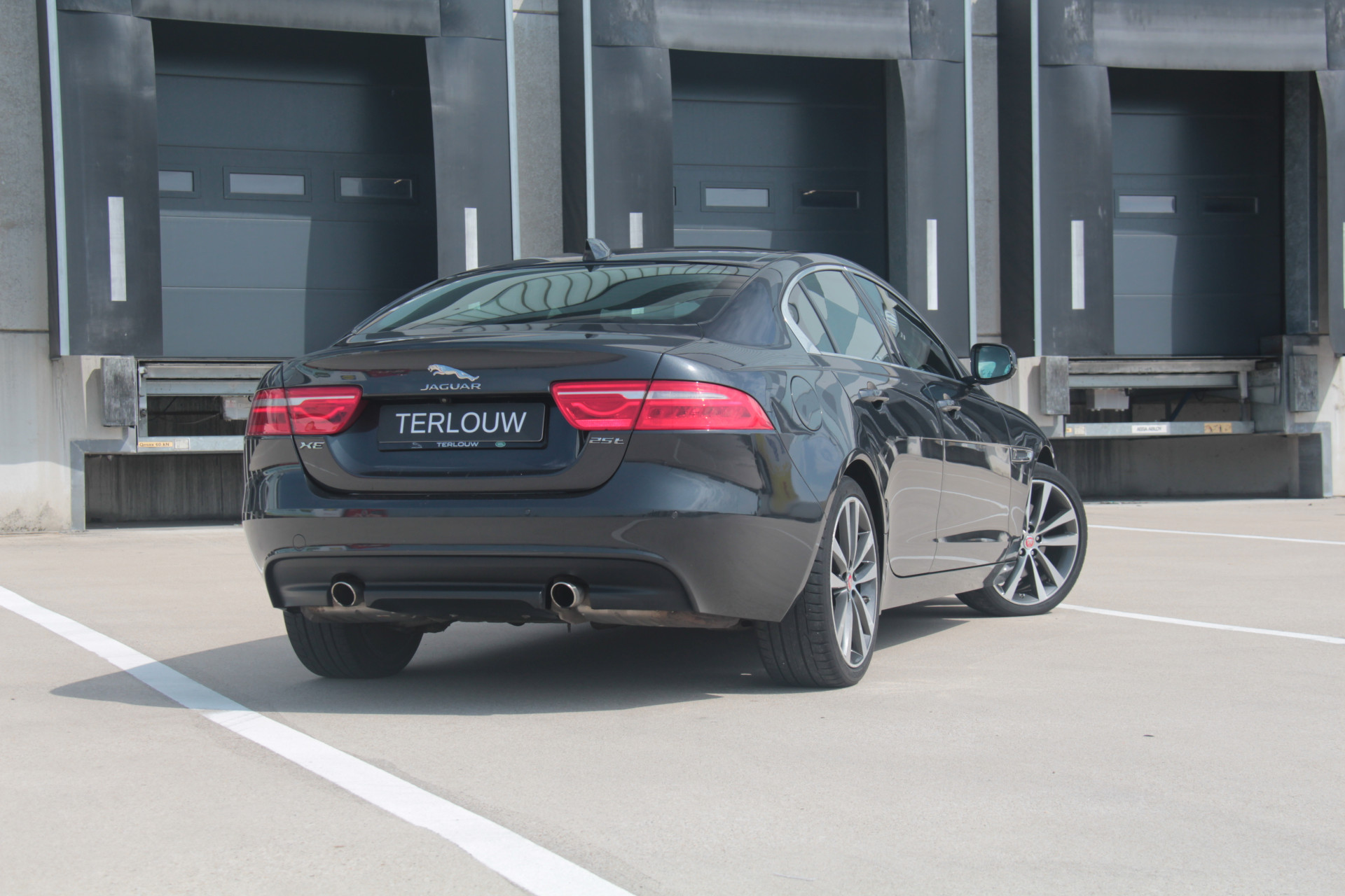 Hoofdafbeelding Jaguar XE