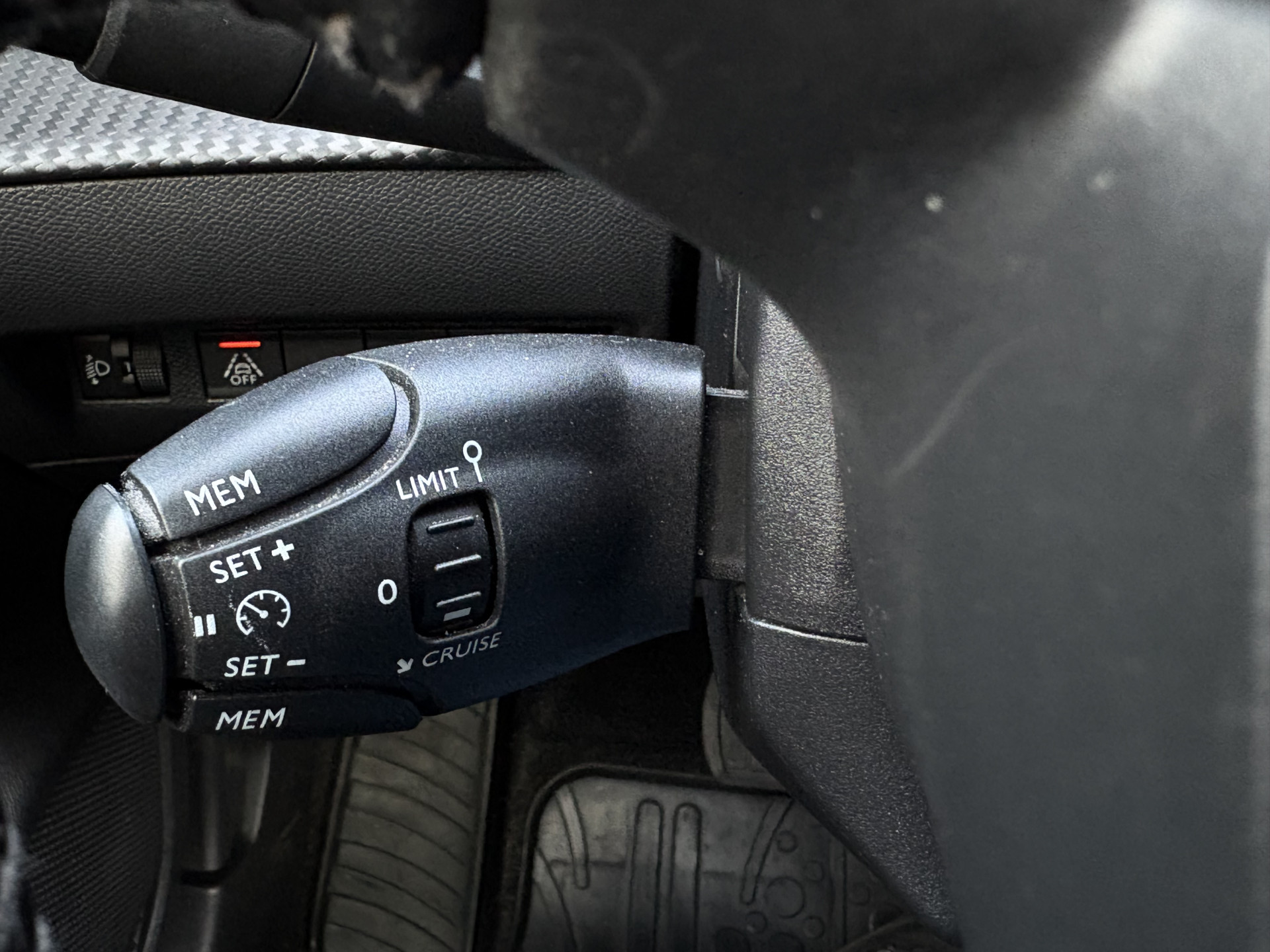 Hoofdafbeelding Peugeot e-208