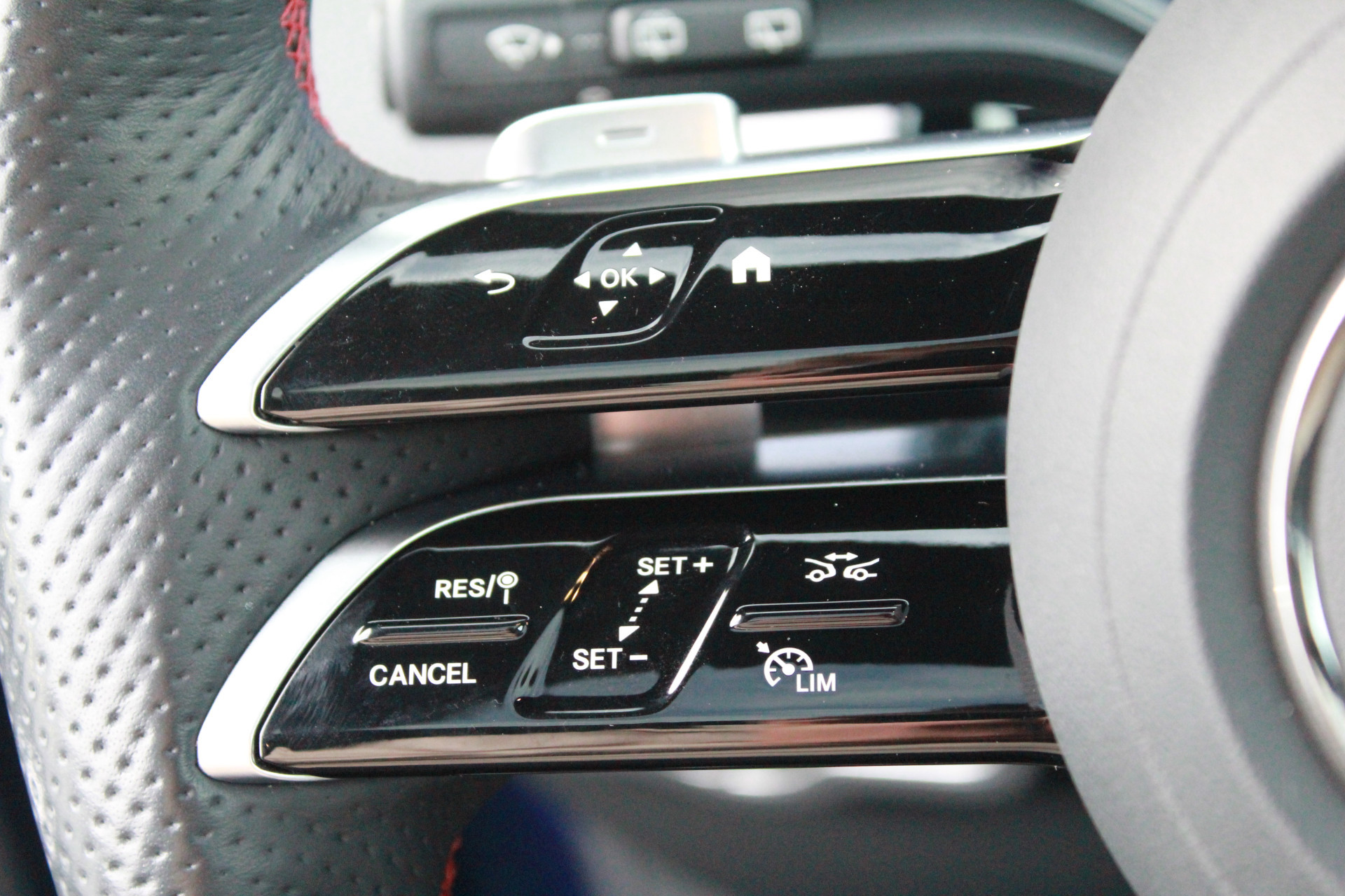 Hoofdafbeelding Mercedes-Benz EQA