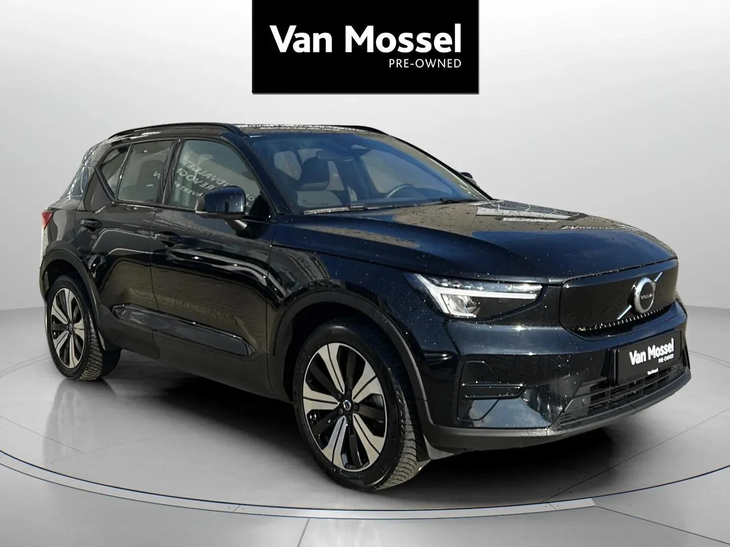 Volvo-XC40-image-2