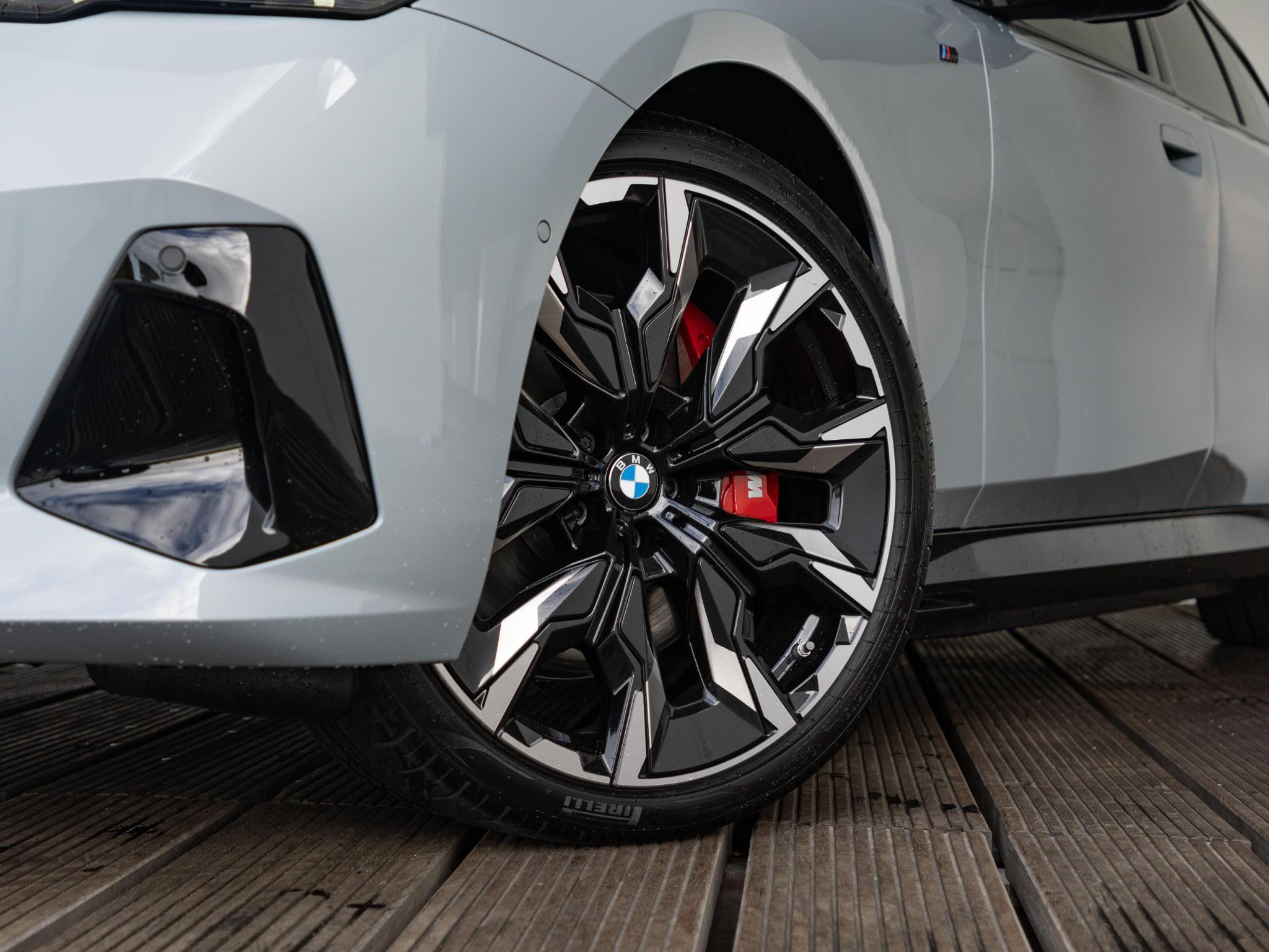 Hoofdafbeelding BMW i5