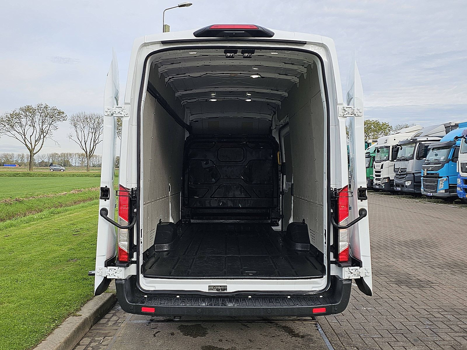 Hoofdafbeelding Ford E-Transit
