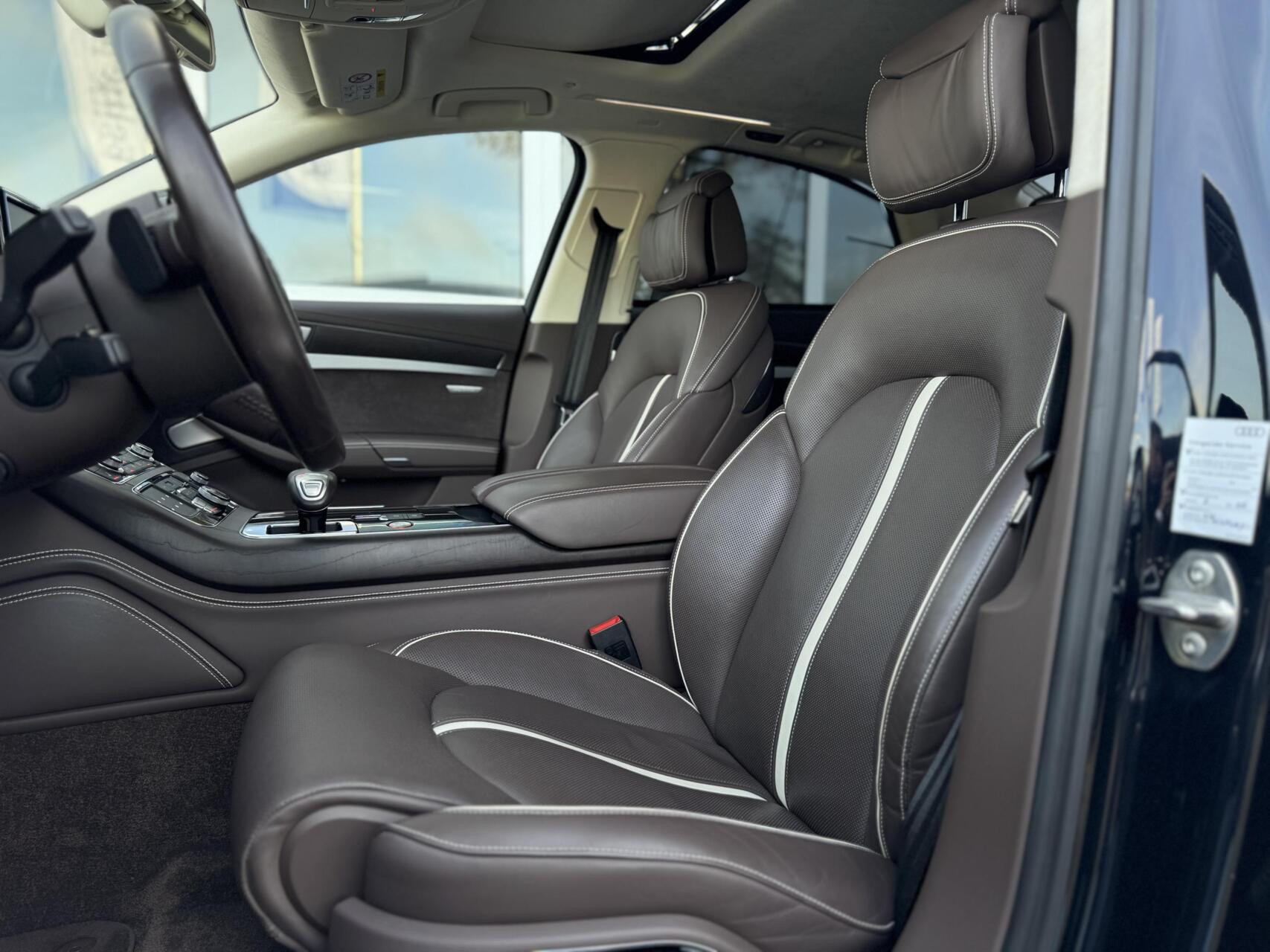 Hoofdafbeelding Audi S8