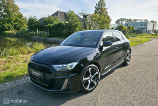 Audi A1 Sportback 30 TFSI 3x S-Line / Camera / Carplay