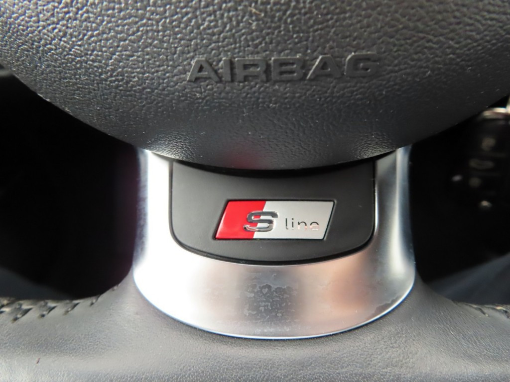 Hoofdafbeelding Audi Cabriolet