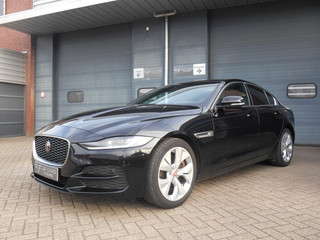 Hoofdafbeelding Jaguar XE Jaguar XE 2.0 250PK Automaat Adaptive Cruise Cntrol