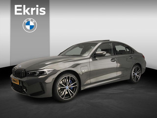 BMW 3 Serie Sedan 320e | M-Sportpakket | LED | Leder | HUD | Trekhaak | Schuifdak | Elektr. zetels | DAB | Hifi speakers | Alu 19 inch