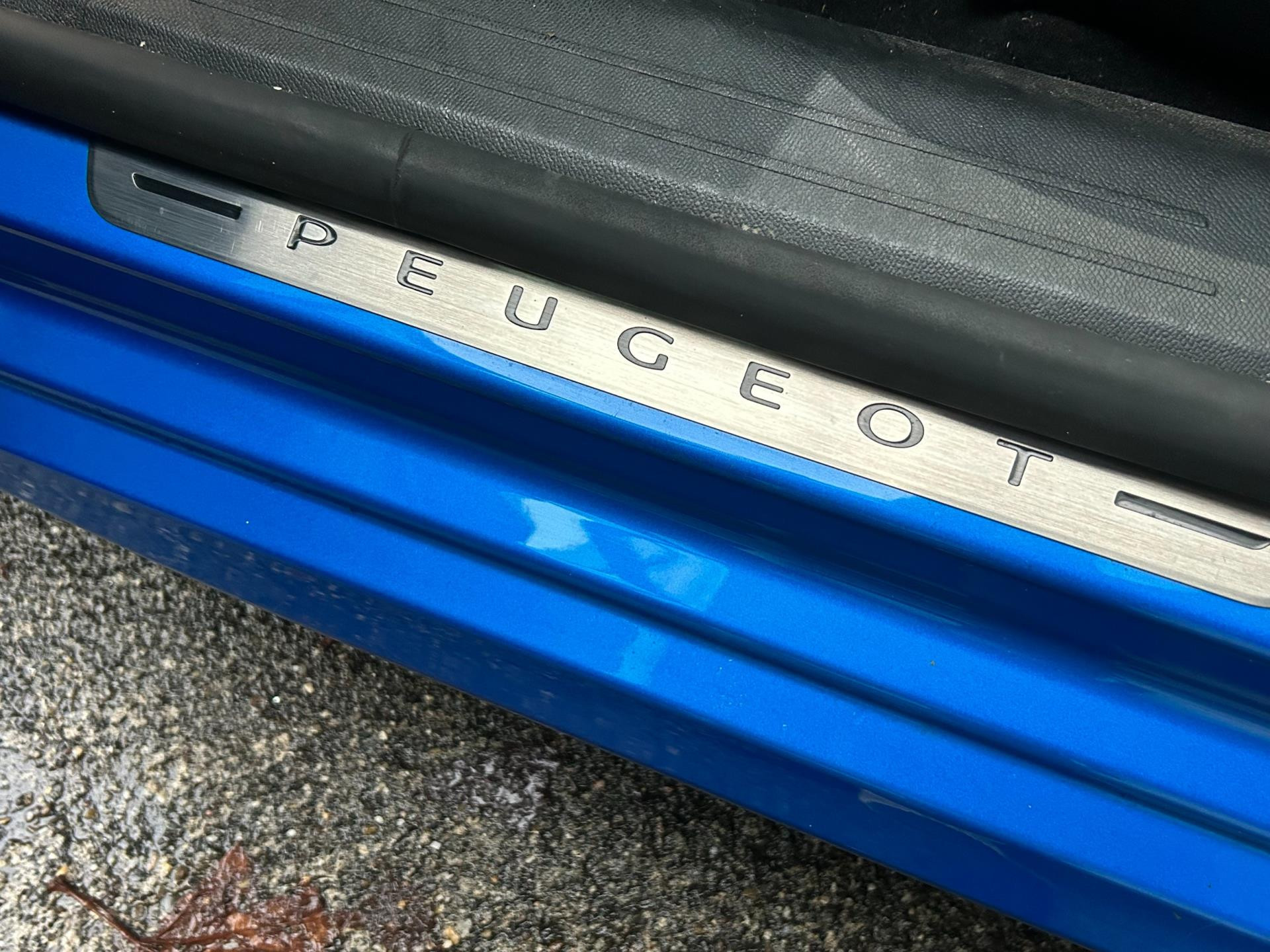 Hoofdafbeelding Peugeot e-208