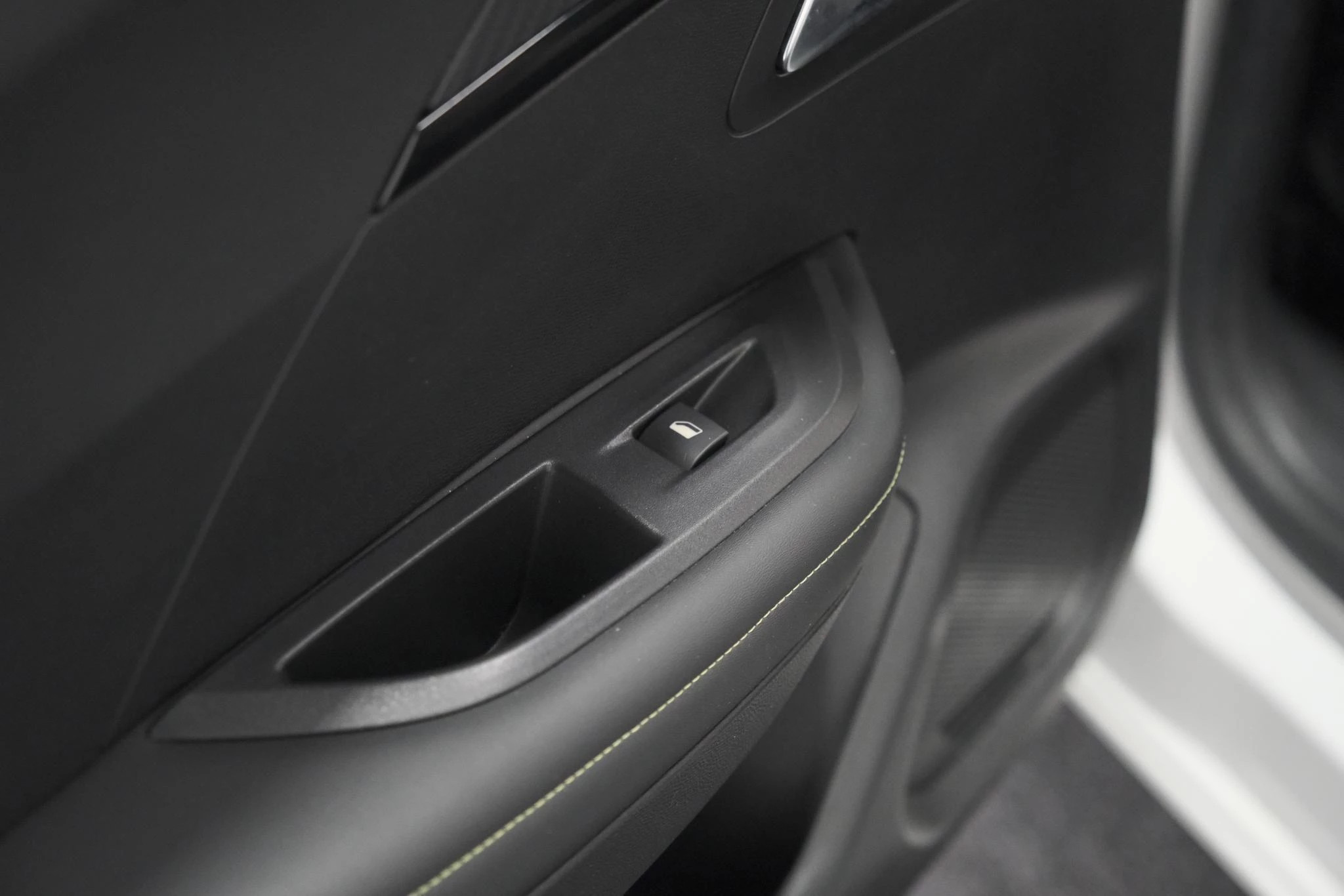 Hoofdafbeelding Peugeot e-2008