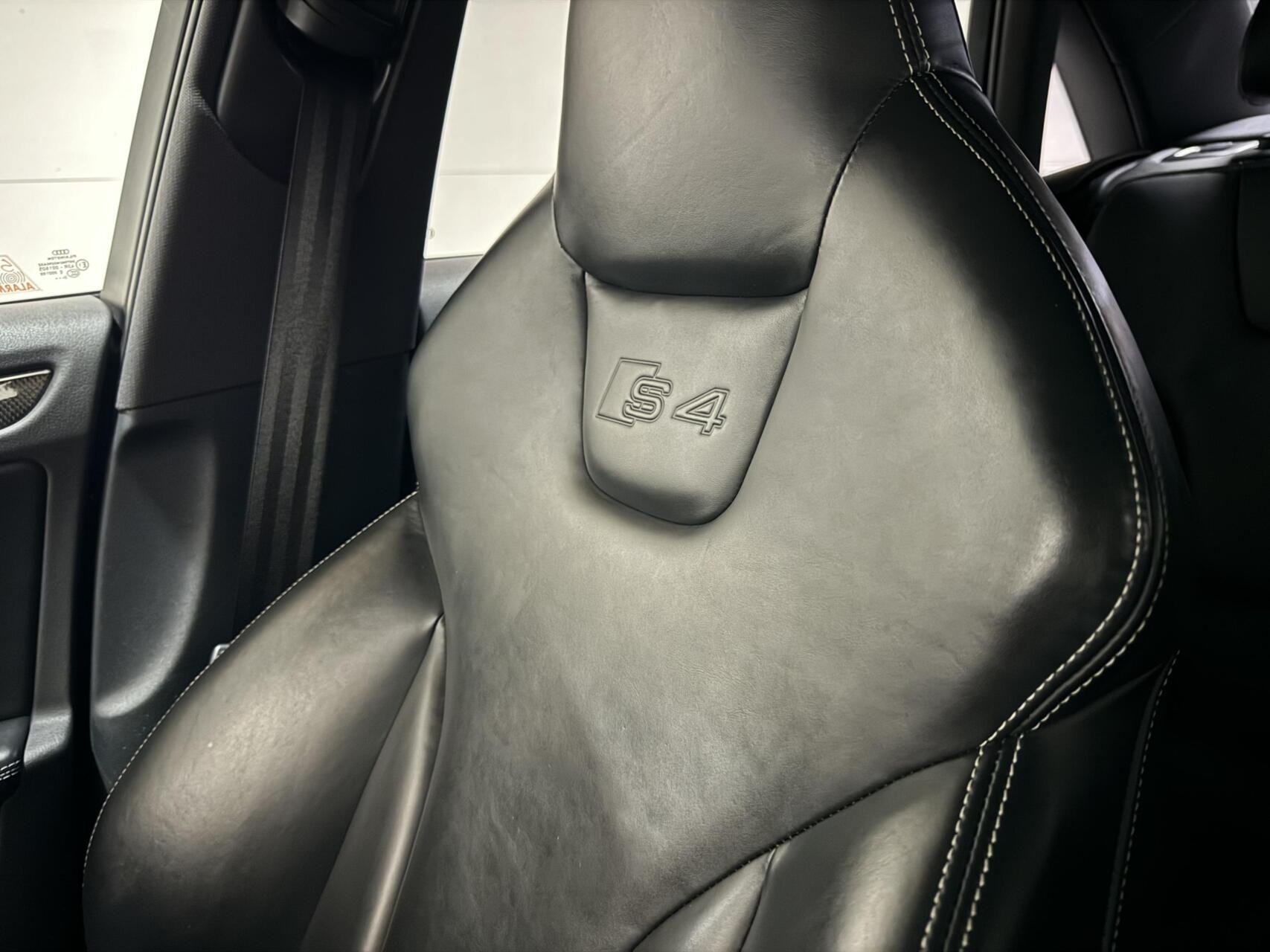 Hoofdafbeelding Audi S4