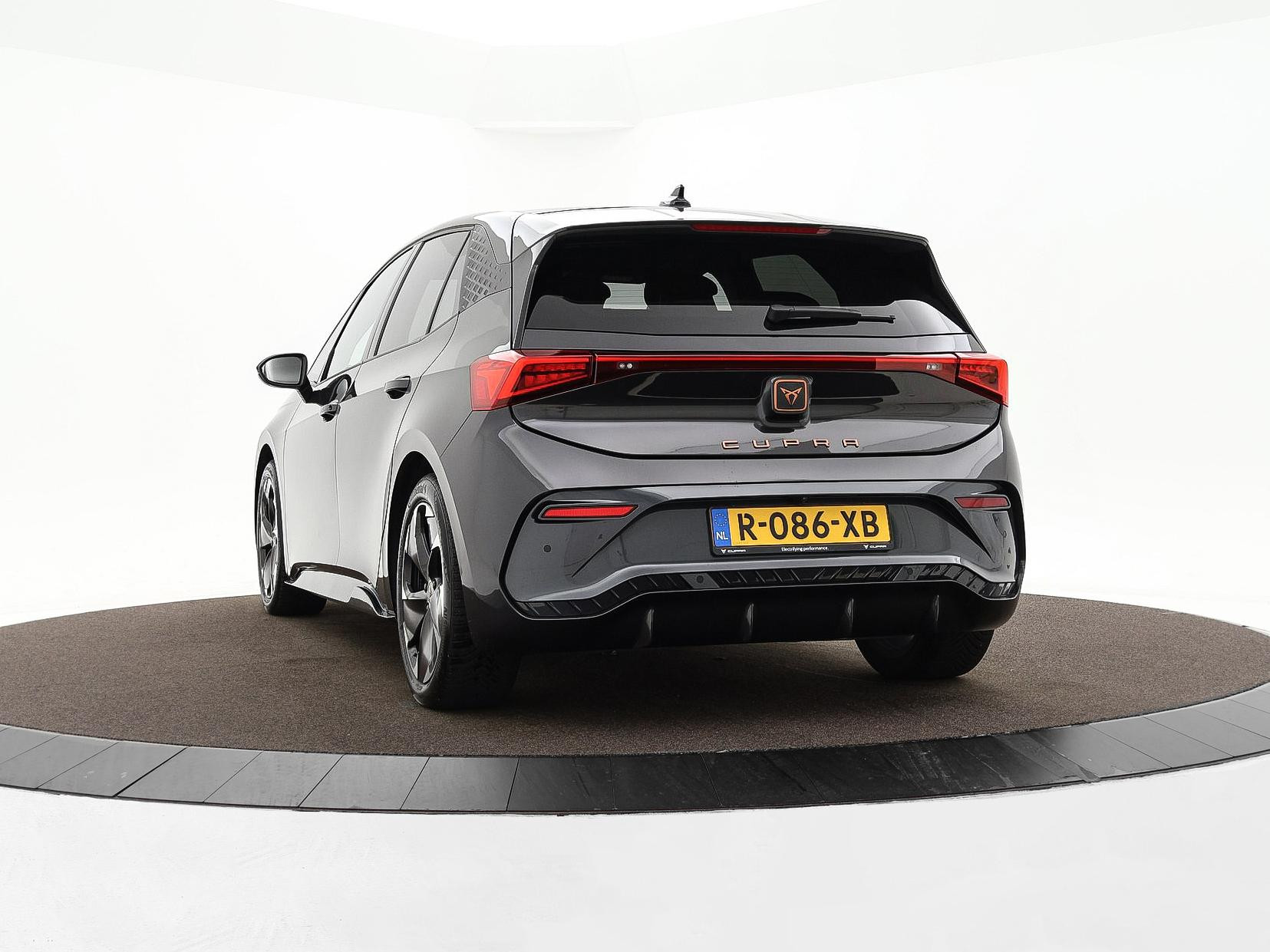 Hoofdafbeelding CUPRA Born