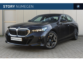 BMW 5 Serie 530e M Sport Automaat / Panoramadak / Parking Assistant Professional / Adaptieve LED / Comfort Access / Stoelventilatie / Stuurverwarming