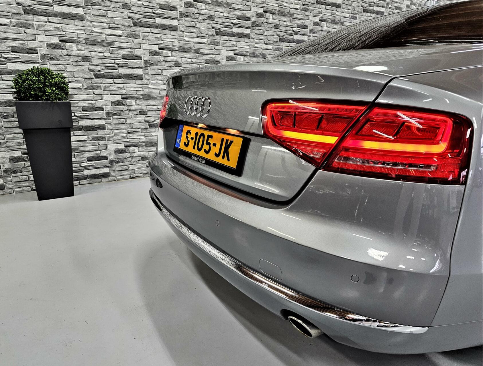 Hoofdafbeelding Audi A8