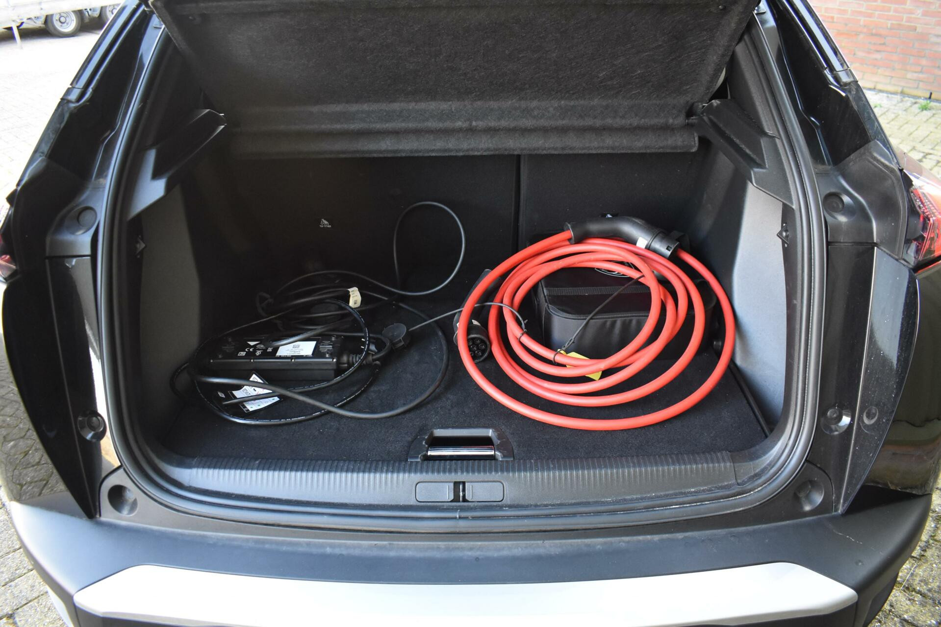 Hoofdafbeelding Peugeot e-2008