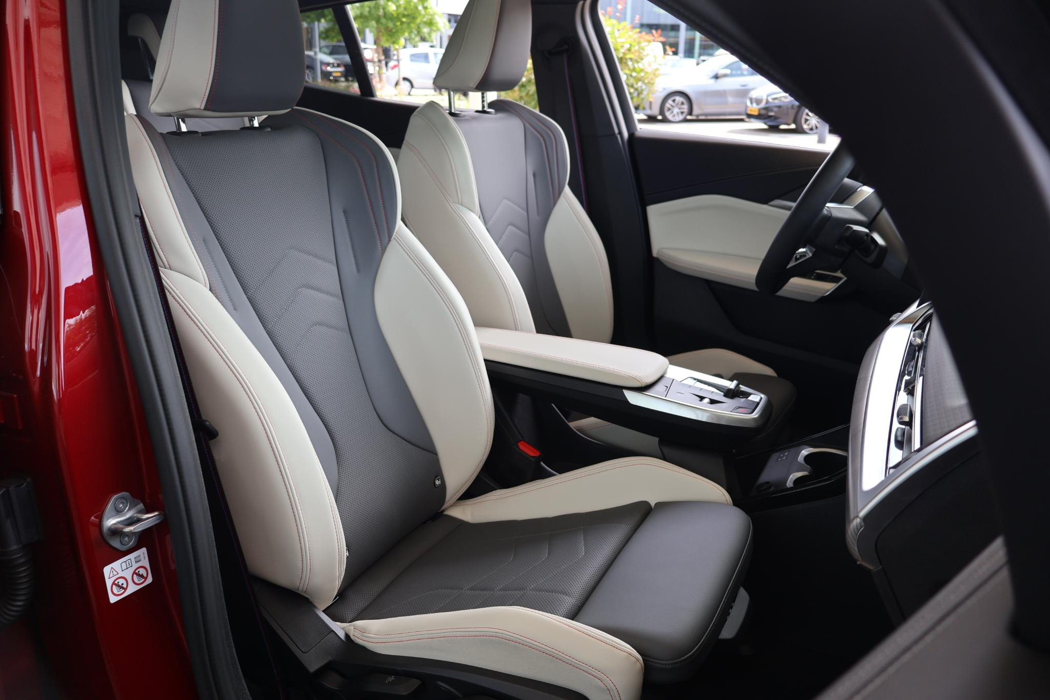 Hoofdafbeelding BMW iX2