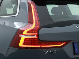 Volvo V60 Volvo V60 2.0 B3 Core | Adaptive Cruise | Navi | El. Achterklep - afbeelding nr 39