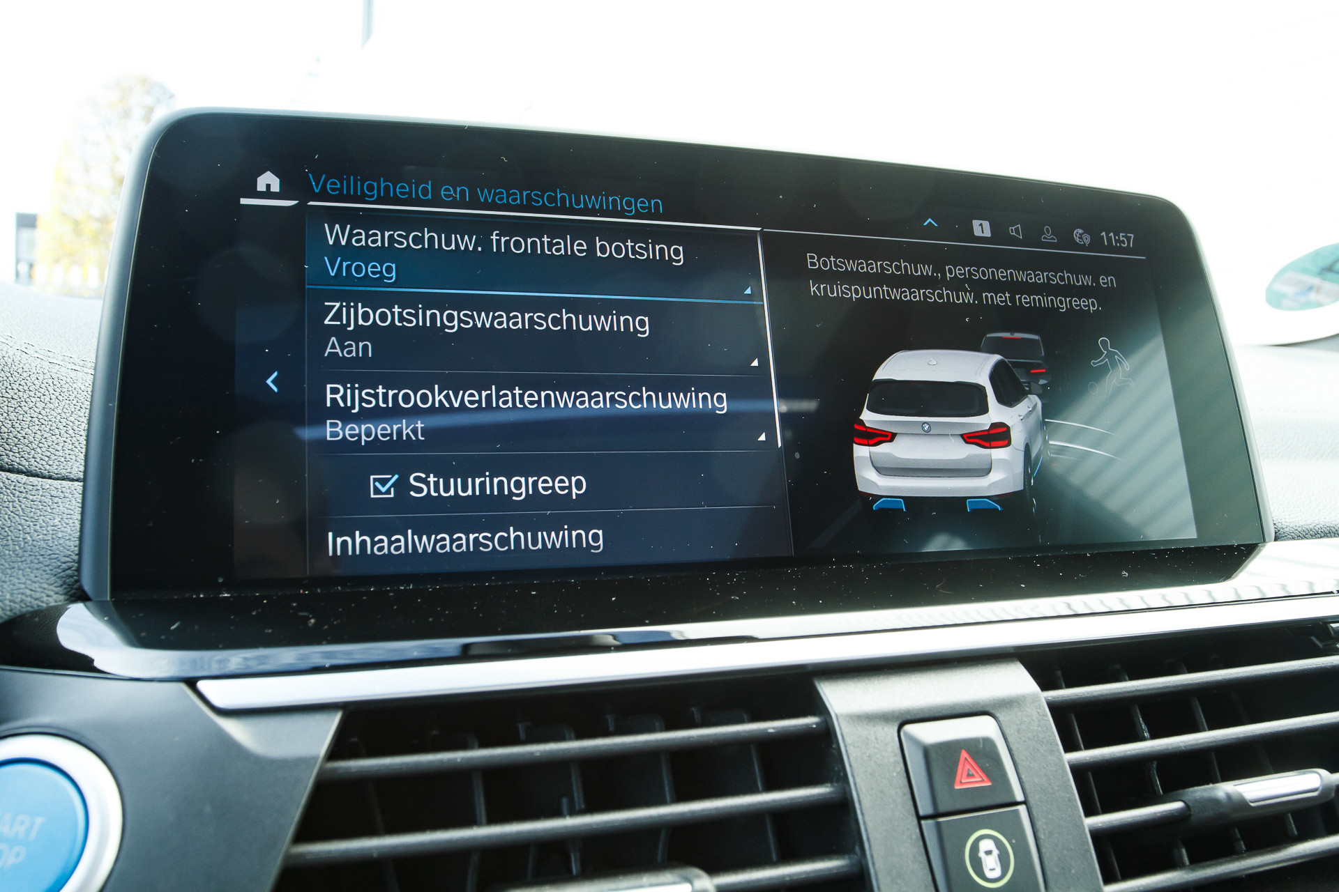 Hoofdafbeelding BMW iX3