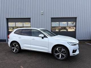 Hoofdafbeelding Volvo XC60 Volvo XC60 2.0 T5 AWD R-Design Trekhaak I Pano I 21 Inch I All-in prijs!
