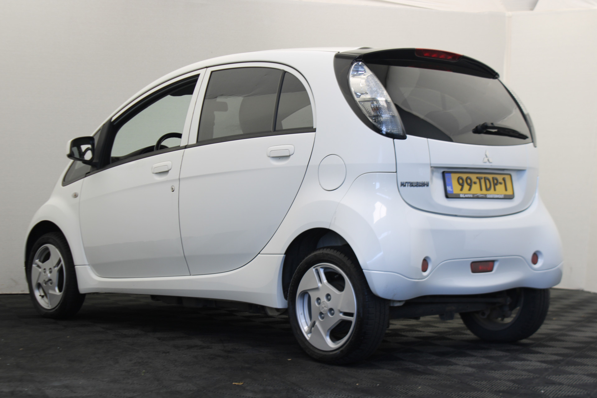 Hoofdafbeelding Mitsubishi i-MiEV