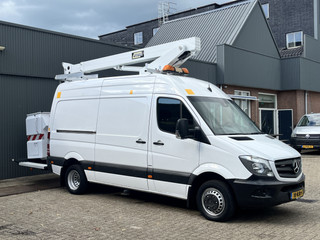 Mercedes-Benz Sprinter 516 160pk Hoogwerker 14 meter Euro 6 Pto Omvormer Verkeersbord Bedieningspaneel Kastinrichting Airco Cruise control Tachograaf Steunpoten Telefoonverbinding