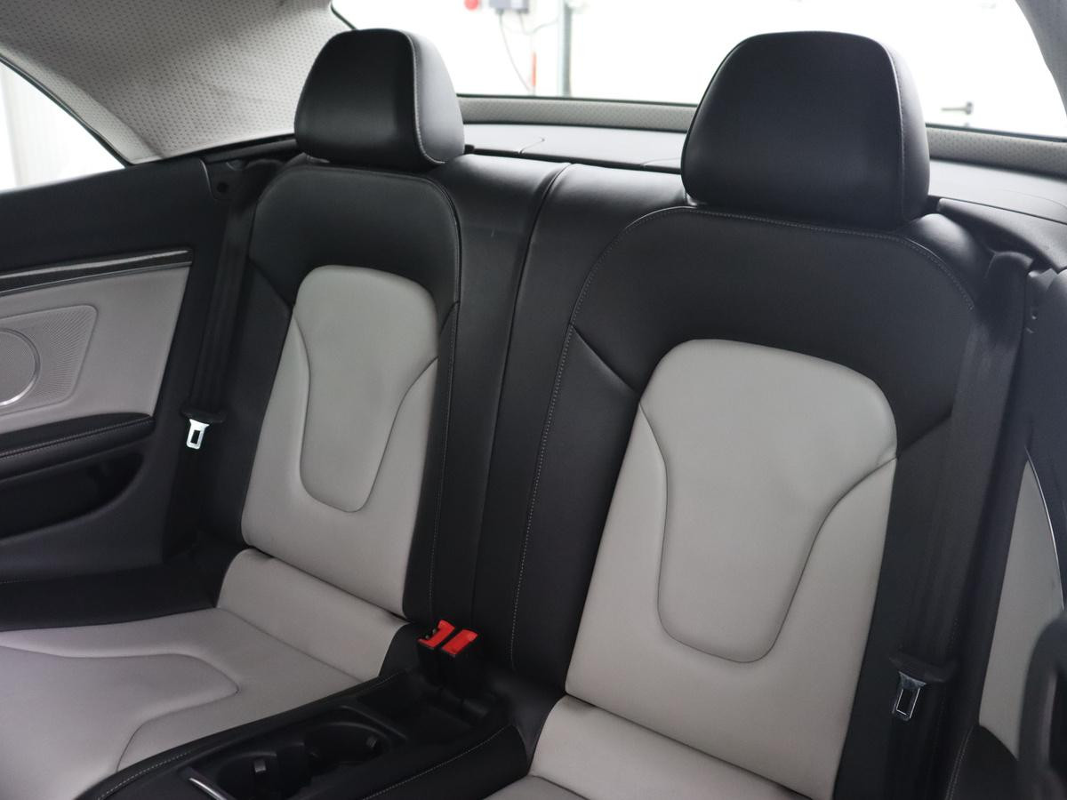 Hoofdafbeelding Audi S5