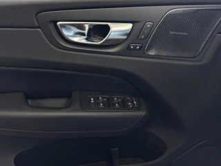 Volvo XC60 Volvo XC60 2.0 T6 350PK PHEV AWD PLUS DARK LONG RANGE PANO HARMAN-KARDON 360CAM ELEK.KLEP STUUR/STOEL VERW. Plug in Hybrid - afbeelding nr 23
