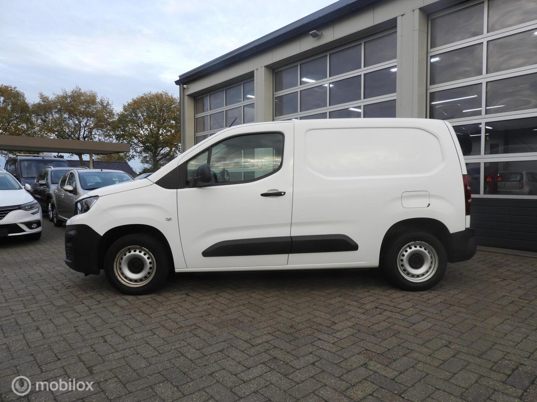 Hoofdafbeelding Peugeot Partner