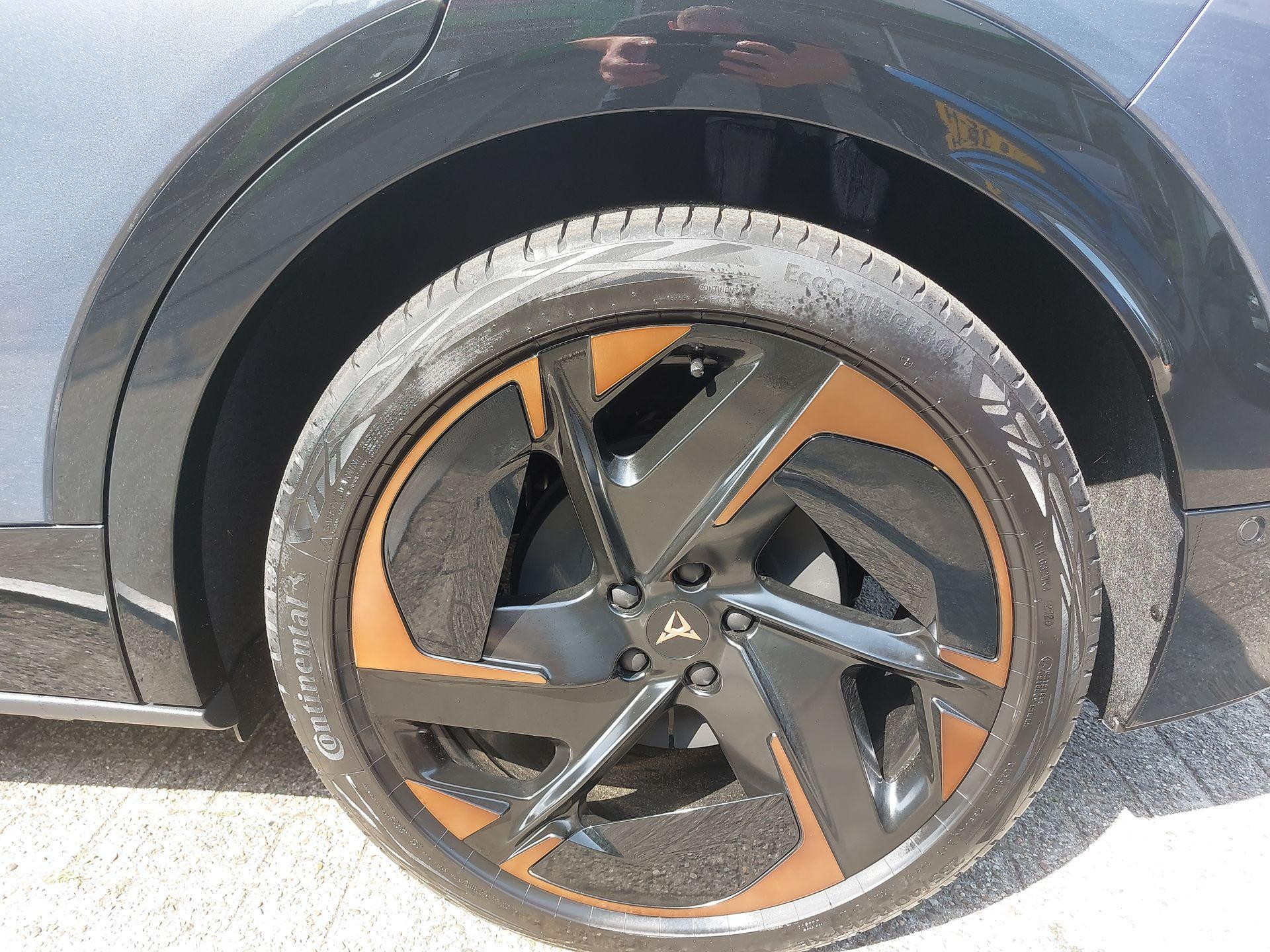 Hoofdafbeelding CUPRA Tavascan