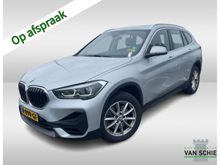 BMW X1 sDrive20i Business Edition (179PK) 1e-Eig. & -Onderh. Trekhaak. BOVAG-Garantie. NL-Auto.