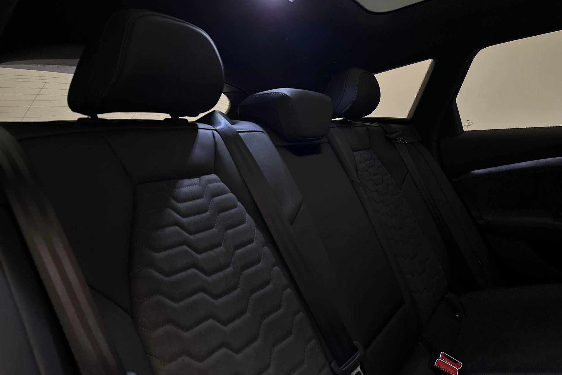 Hoofdafbeelding Audi A6 Avant e-tron