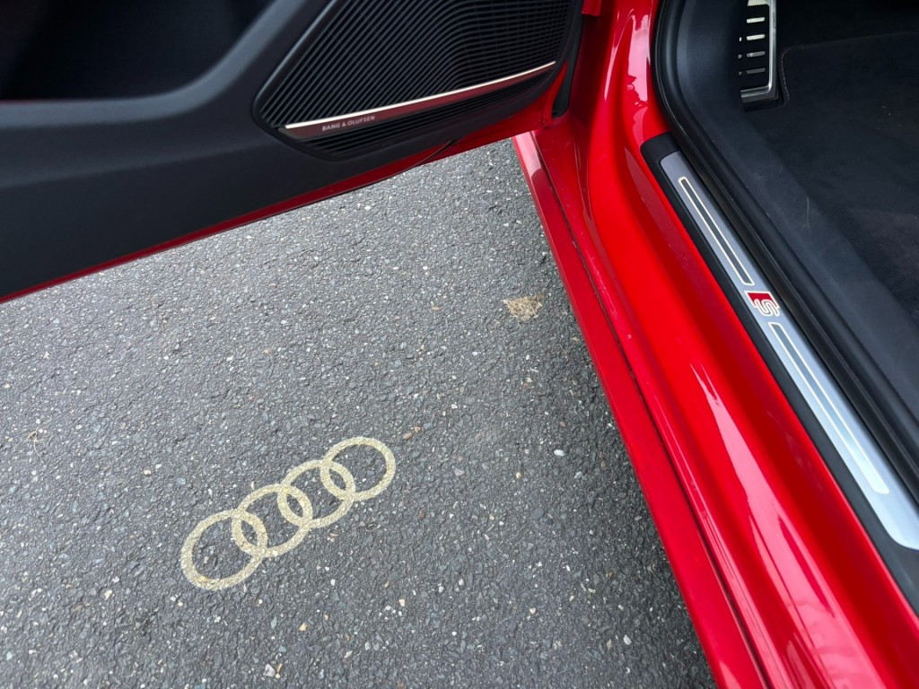 Hoofdafbeelding Audi S4