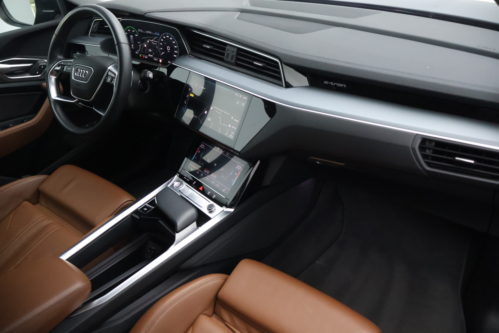 Hoofdafbeelding Audi e-tron