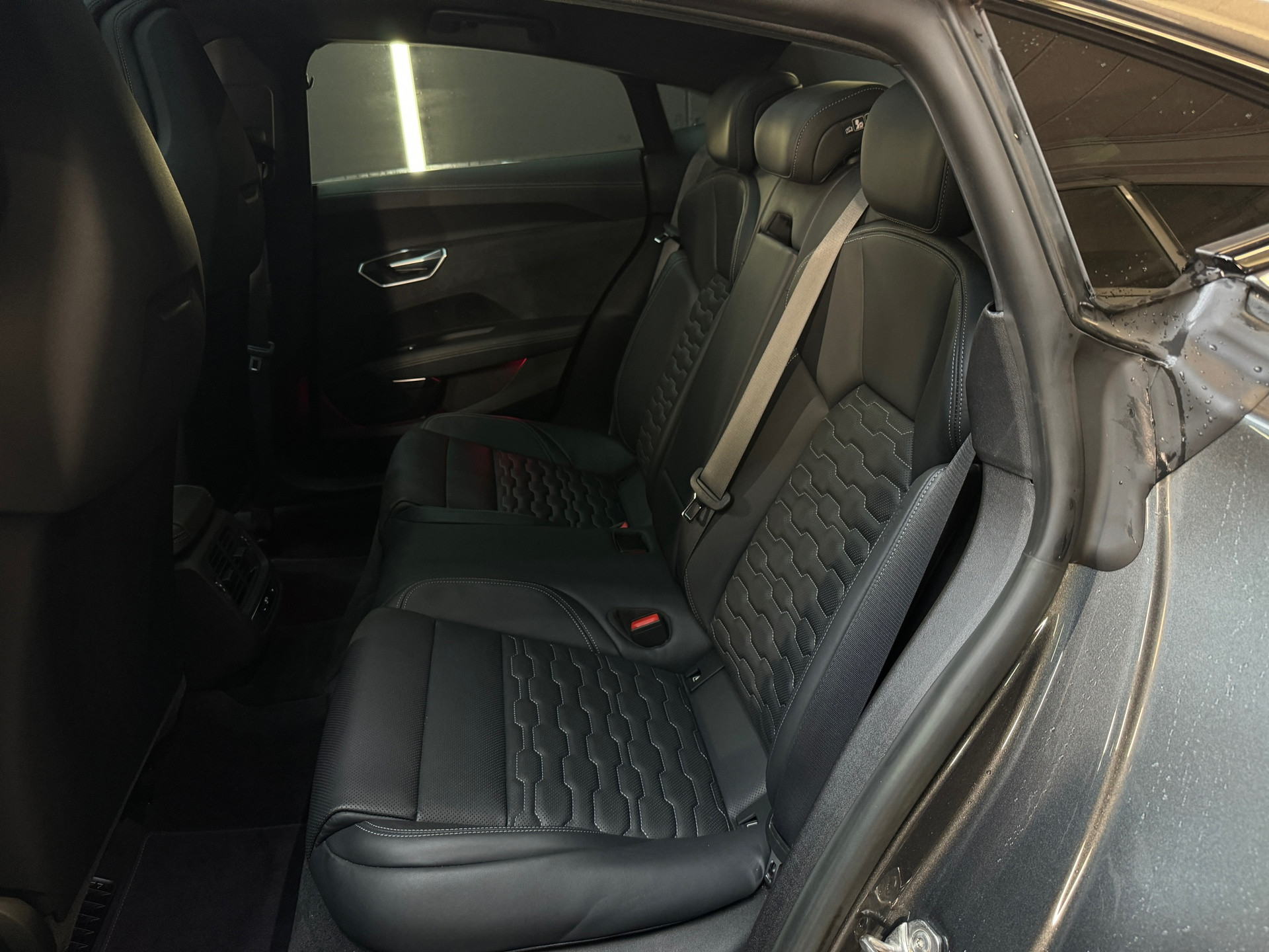 Hoofdafbeelding Audi e-tron GT