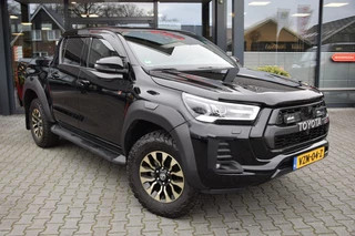 Toyota Hilux 2.8 D-4D DUBBEL CABINE GR SPORT A/T BE TREKKER 5 SITZ VAN met A