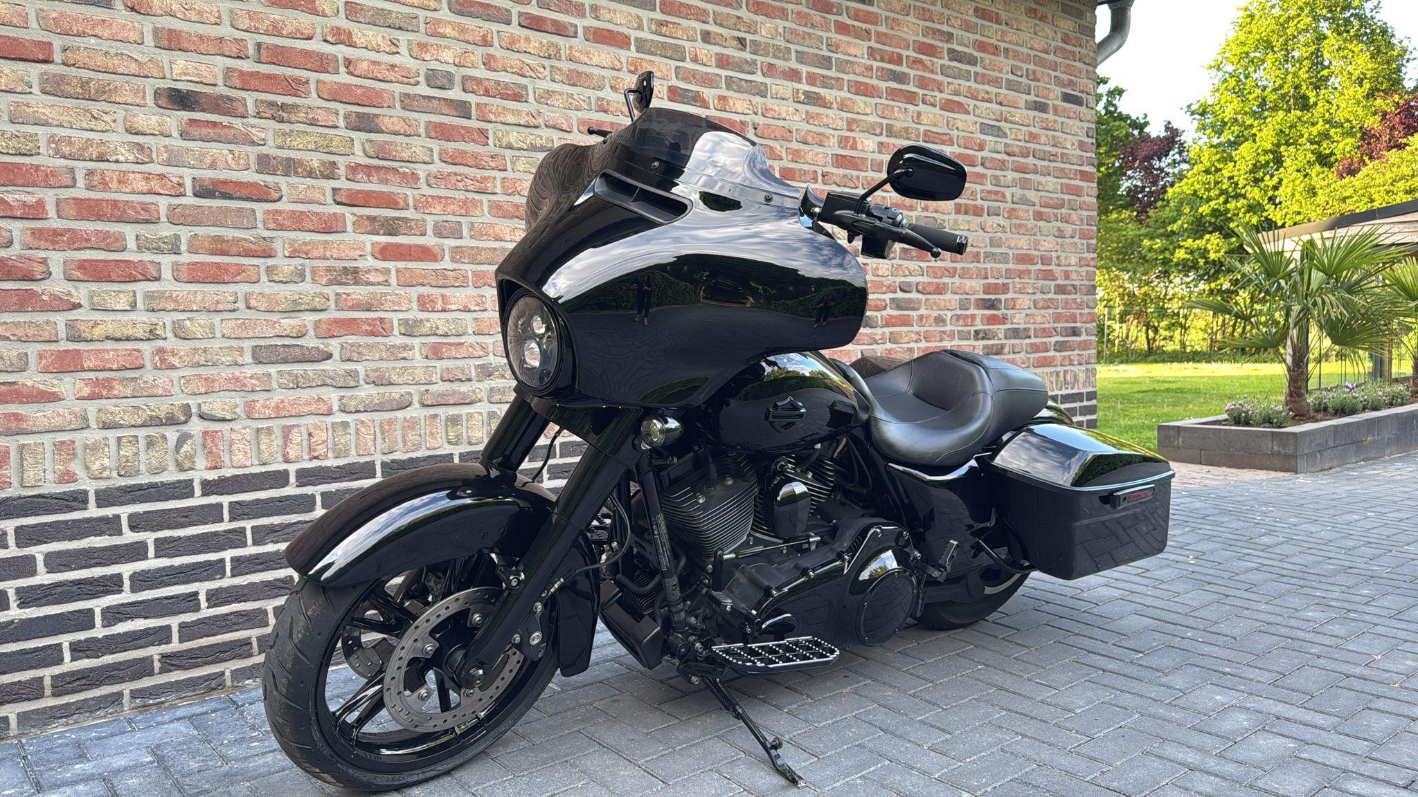 Hoofdafbeelding Harley-Davidson Street Glide